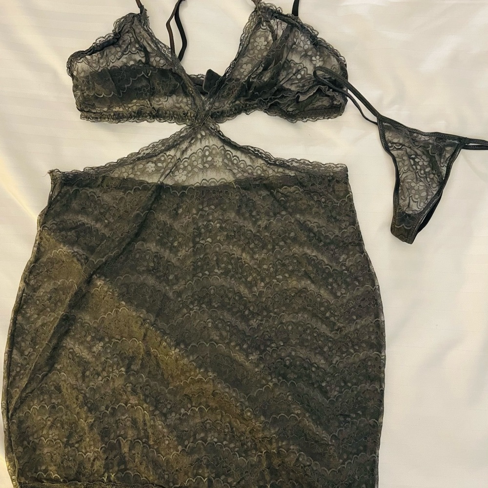 iCollection Cut Away Soft Stretch Lace Fitted Chemise Set. Gray. Plus size 2X - Picture 3 of 5